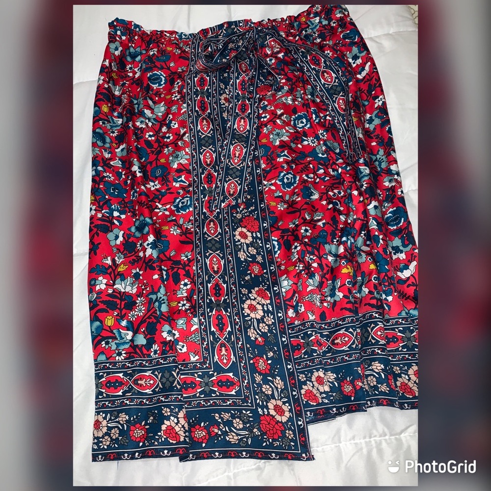 Silk skirt with ribbon